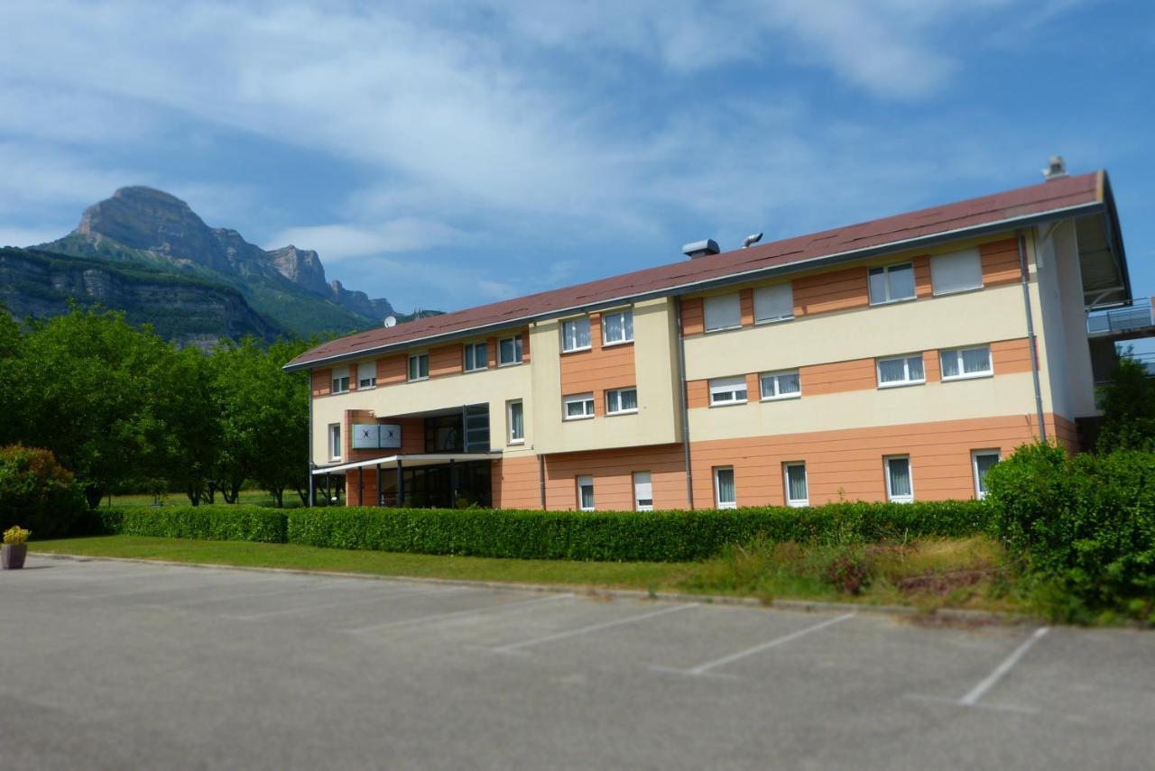 Le Domaine Des Fontaines - Hotel & Petit Dejeuner Bernin Buitenkant foto